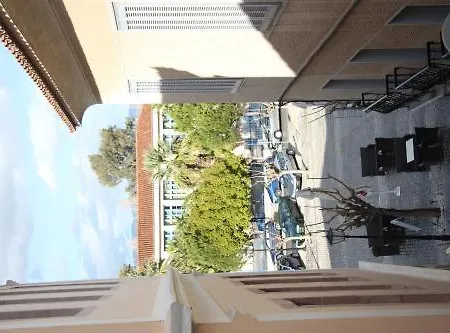 波利谢科尼亚酒店 酒店