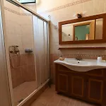 Polyxenia Hotell 4*