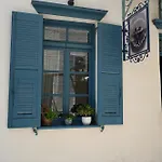Polyxenia Hotell 4*