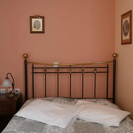 Отель Polyxenia 4*