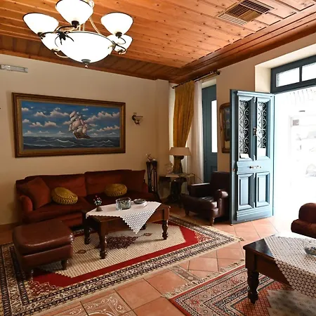 Polyxenia Отель Нафплион