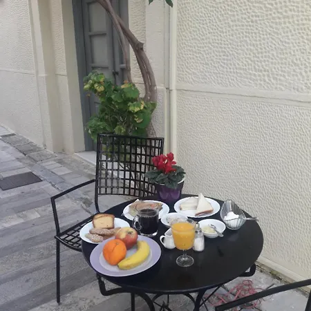 Polyxenia Нафплион